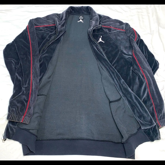 Jordan Velour Jacket - Picture 2 of 6
